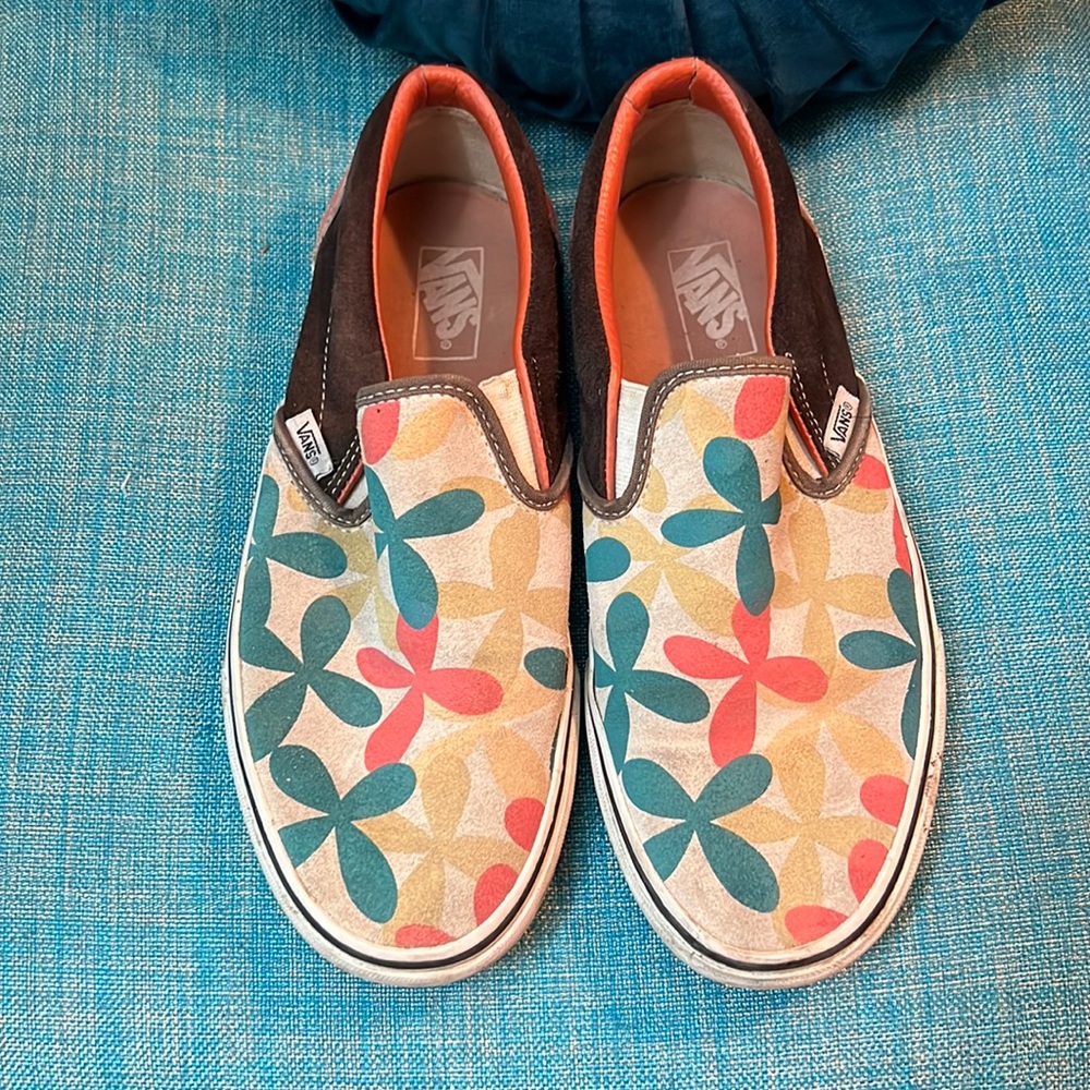 Women’s retro colour classic vans slip on